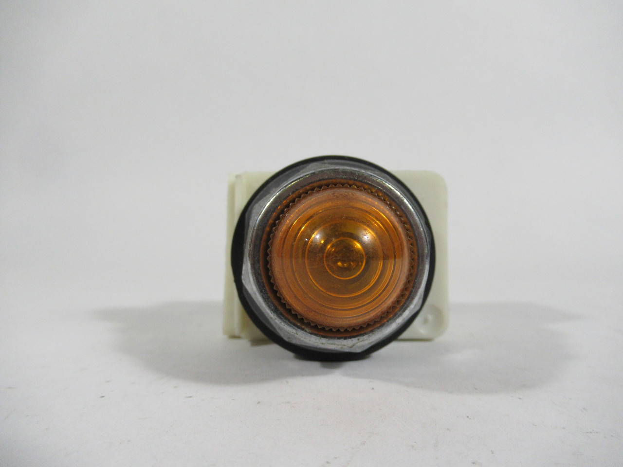 Square D 9001-SKP35A9 Amber Pilot Light 110-120VAC 50/60Hz USED