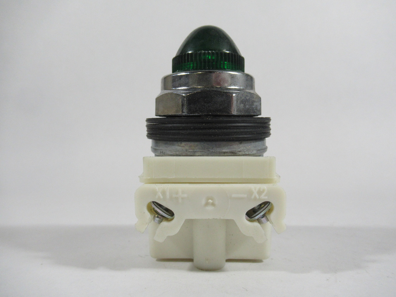 Square D 9001-SKP35G9 Pilot Light 24-28VAC/DC Green USED