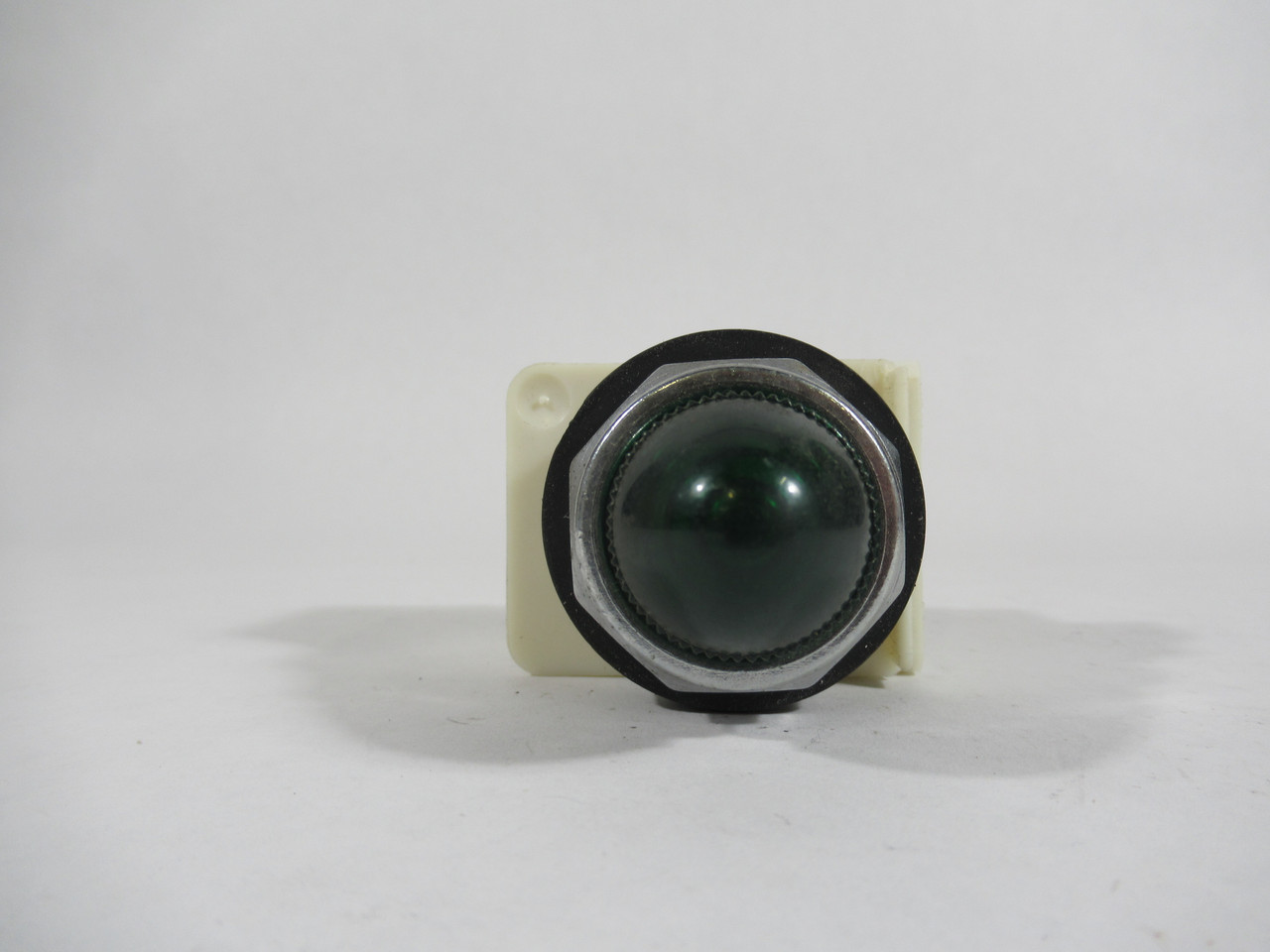 Square D 9001-SKP35G9 Pilot Light 24-28VAC/DC Green USED