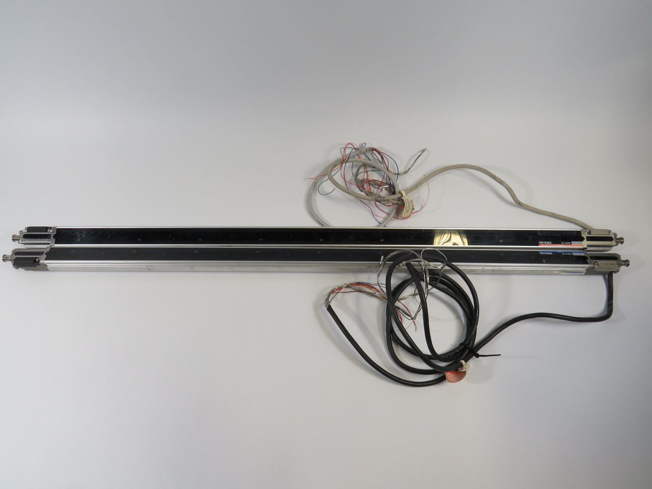 Keyence SL-V40H Infrared Safety Light Curtain Transmitter & Receiver USED