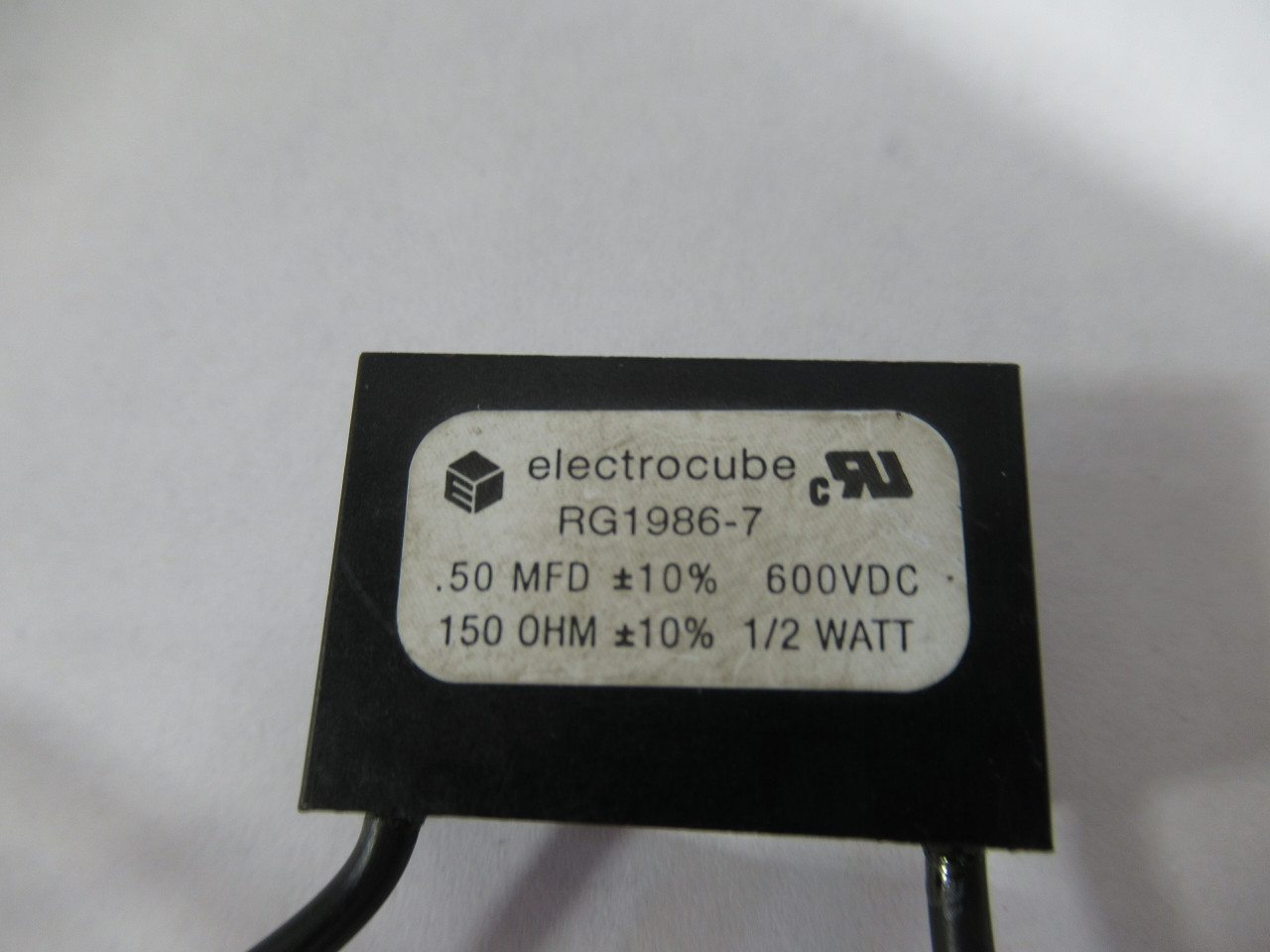 Electrocube RG1986-7 RC Network Capacitor .50MFD 10% 600VDC 150OHM 1/2Watt USED
