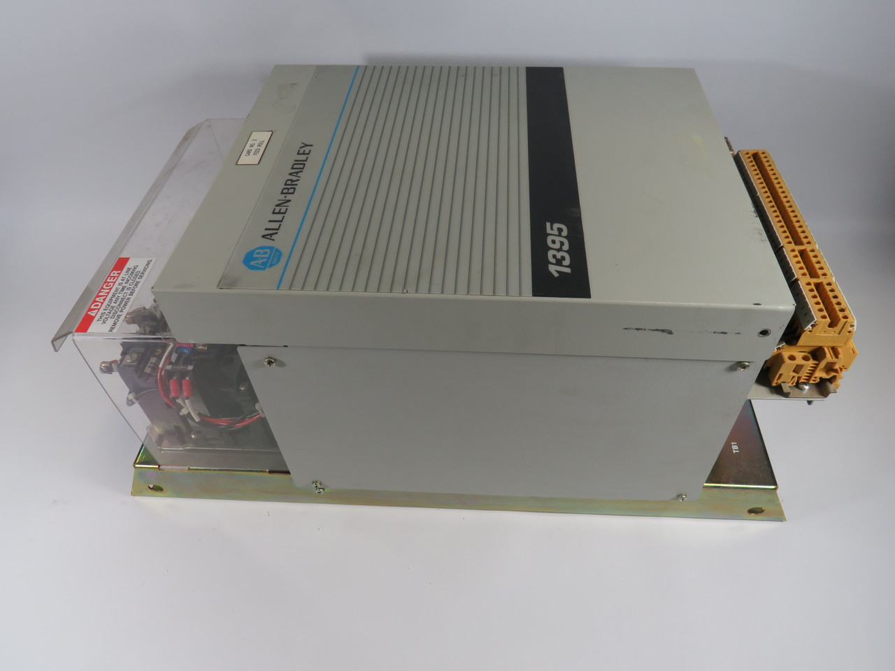 Allen-Bradley 1395-A65-P12-P50 DC Controller SER B MISSING FAN & SCREWS USED