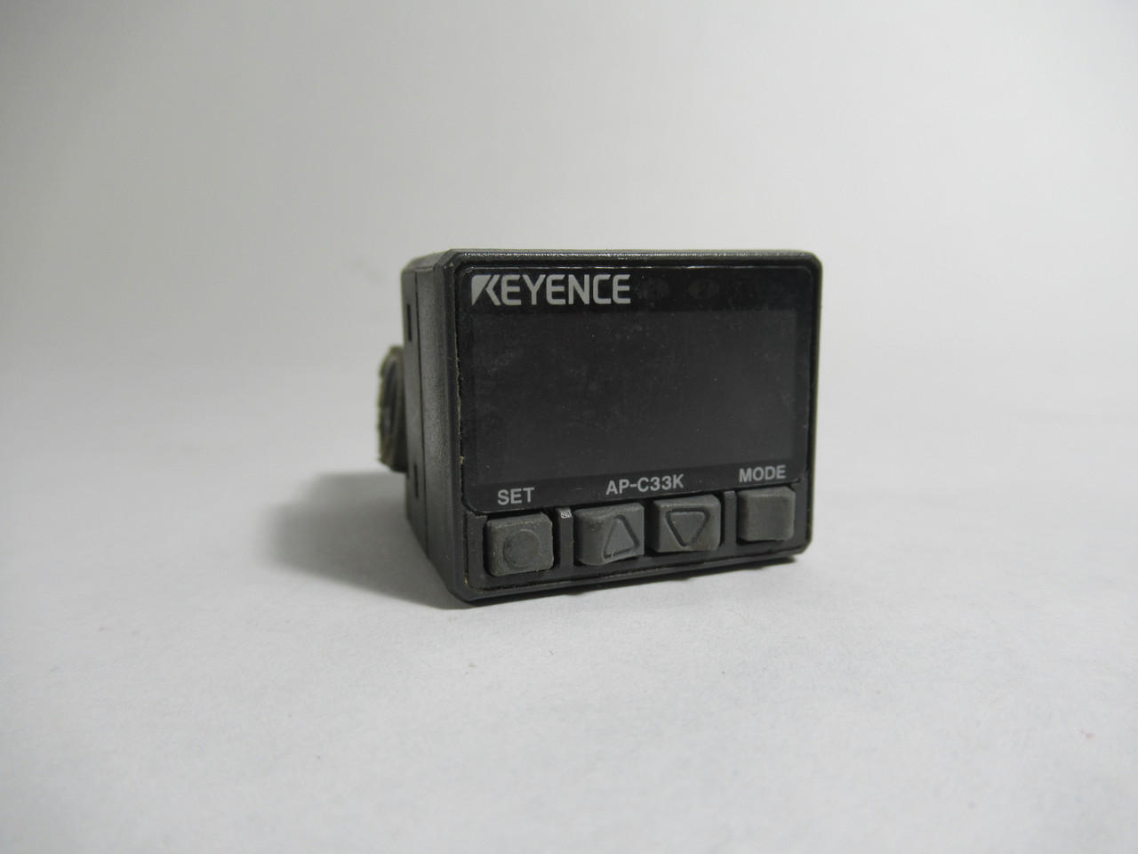 Keyence AP-C33K Digital Pressure Sensor 12-24VDC USED