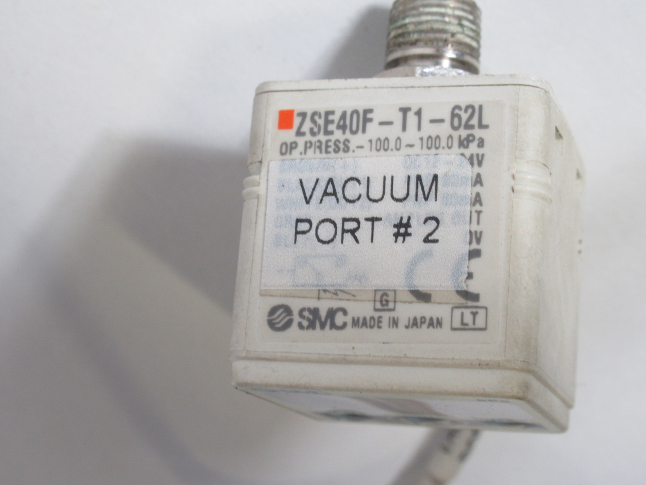 SMC ZSE40F-T1-62L Digital Vacuum Pressure Switch -14.5 to 14.5 psi USED