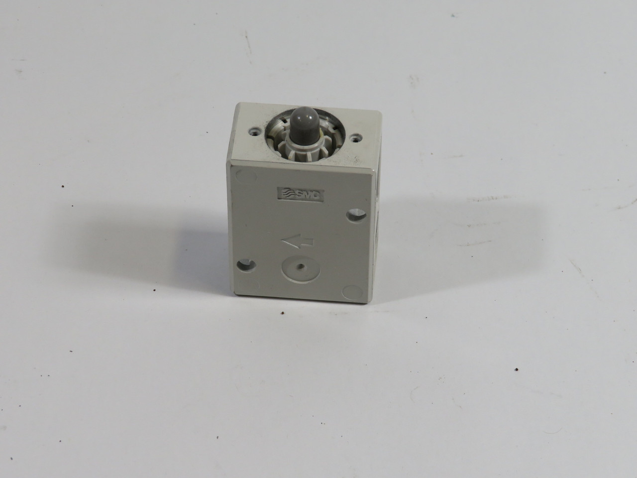 SMC VM220-02 Mechanical Valve 0-1 MPa 2-Port 1/4 NPT NO LEVER USED