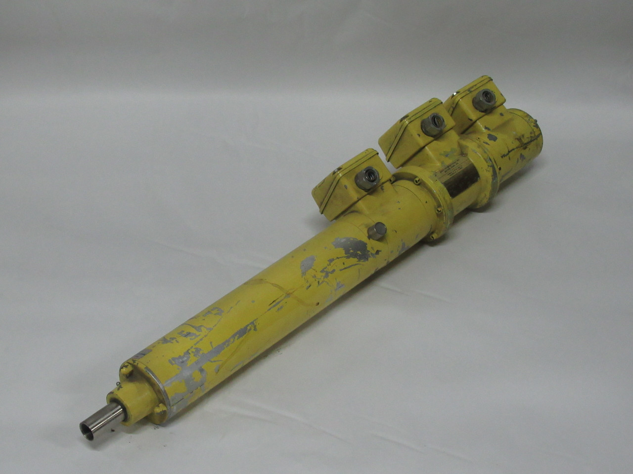 Raco International LBZ-T1A4-HDDAAIK Linear Actuator 11.6" Stroke USED