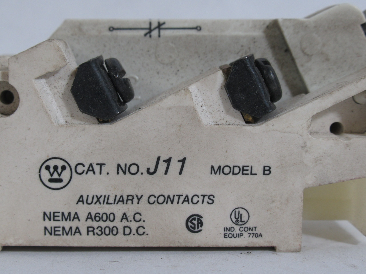 Westinghouse 9084A17G01 Model B J11 Auxiliary Interlock Contact 1NO 1NC USED