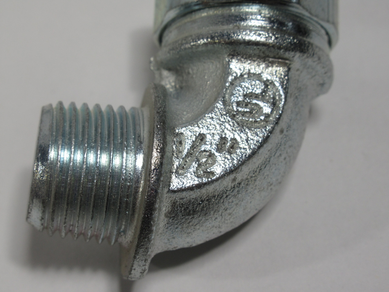 Nesco 1/2 NPT 90-deg EMT Coupling Orange Lot of 10 USED