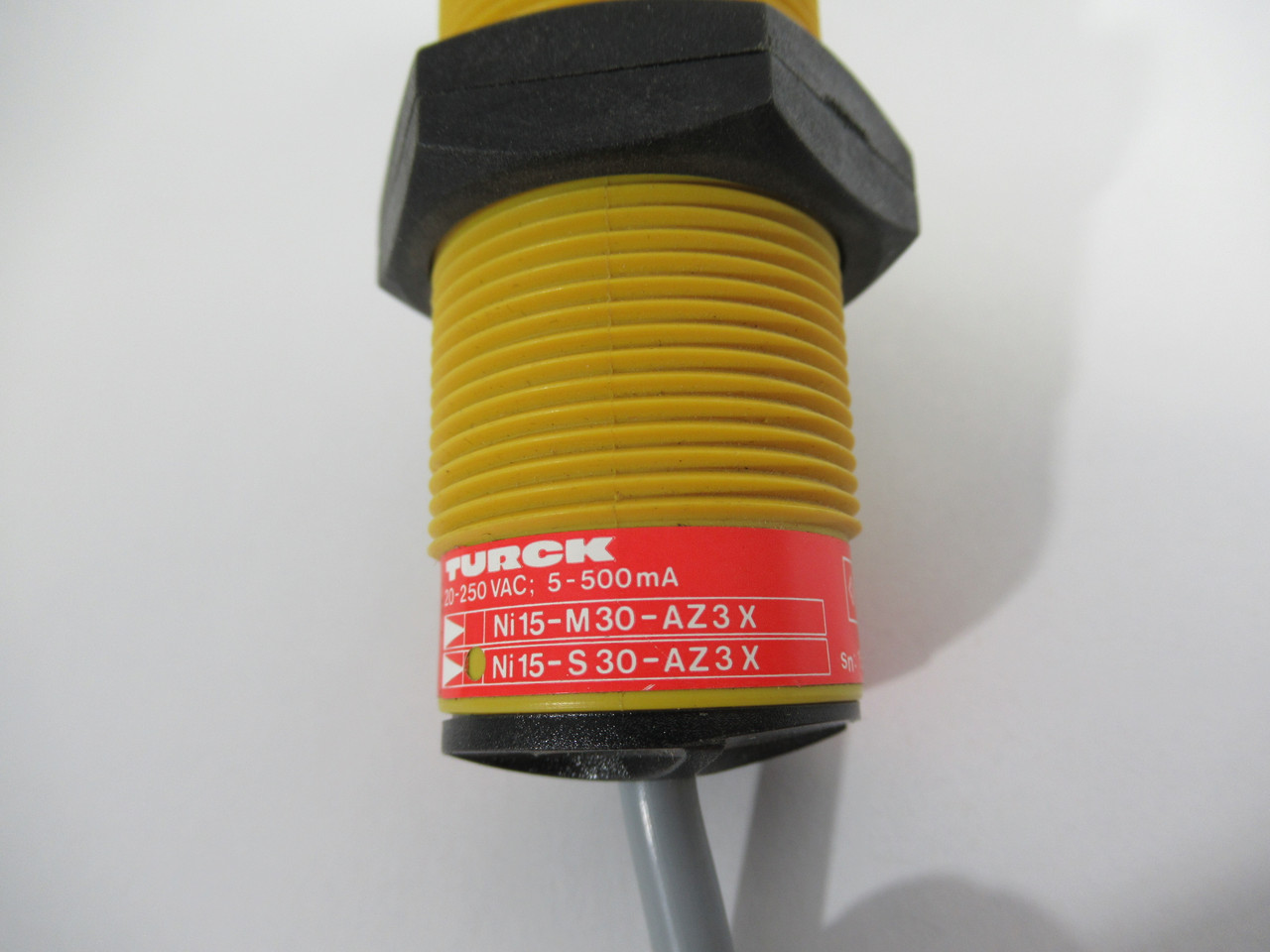 Turck Ni15-S30-AZ3X Inductive Sensor 20-250VAC 5-500mA 15mm 2m USED