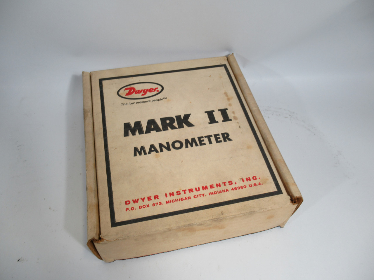Dwyer Mark-II-25 Molded Plastic Manometer 0-3"w.c. .826sp.gr. ! NEW !