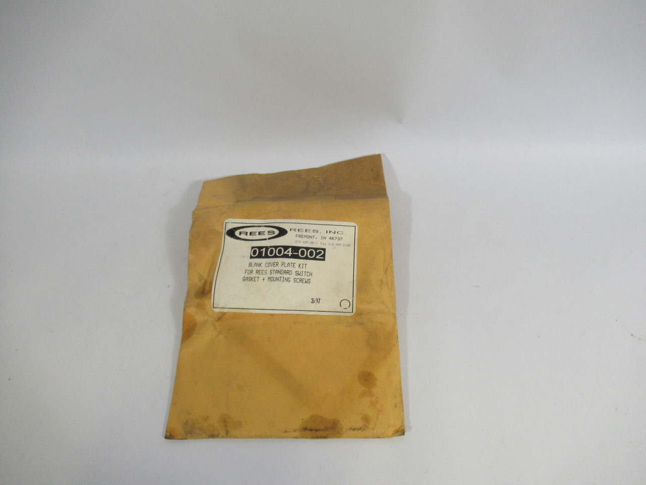 Rees 01004-002 Blank Cover Plate Kit for Palm Switch *No Screws* ! NWB !