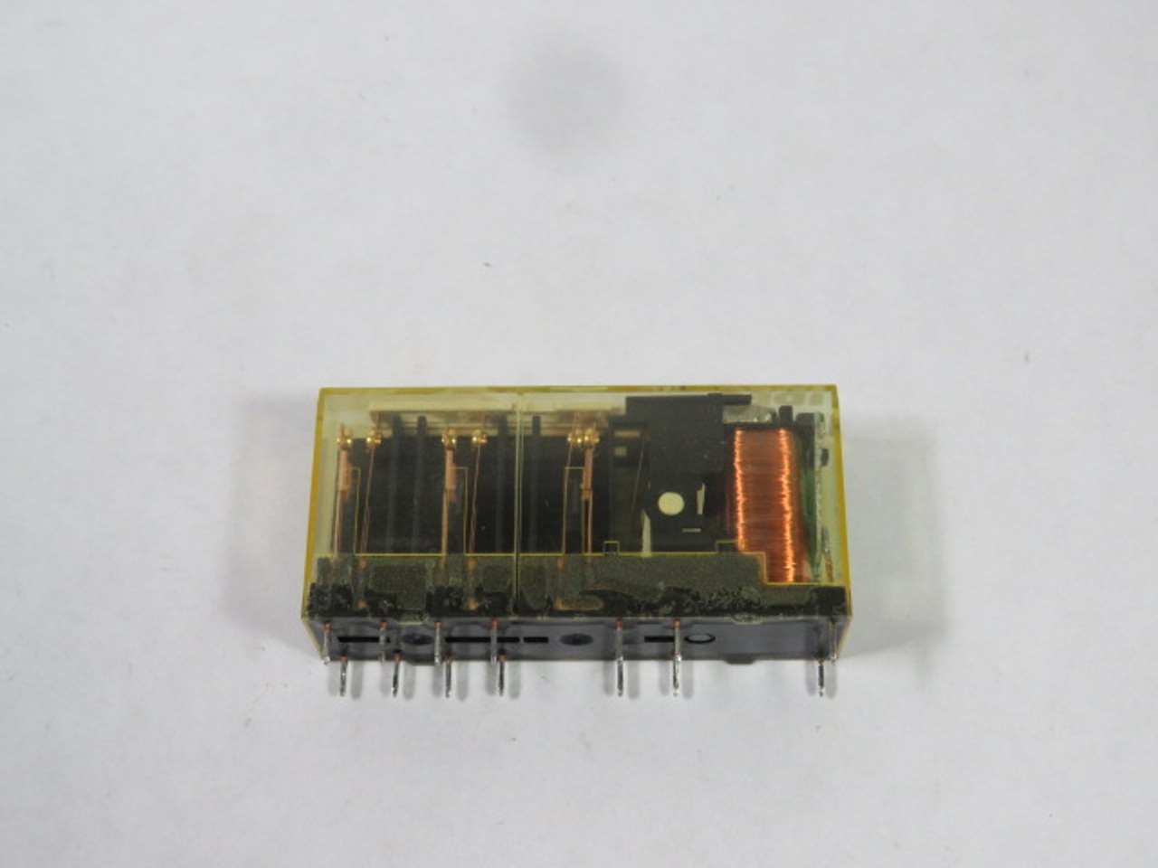 IDEC RF1V-4A2BL-D24 Relay 6A 24VDC 14-Pins USED