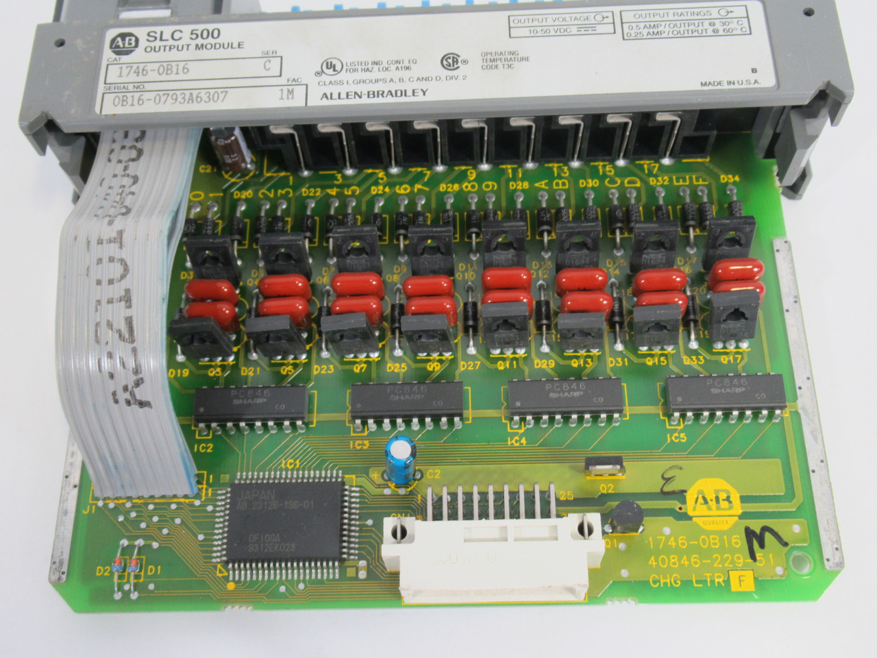 Allen-Bradley 1746-OB16 Series C Output Module *Broken Door Latch* USED