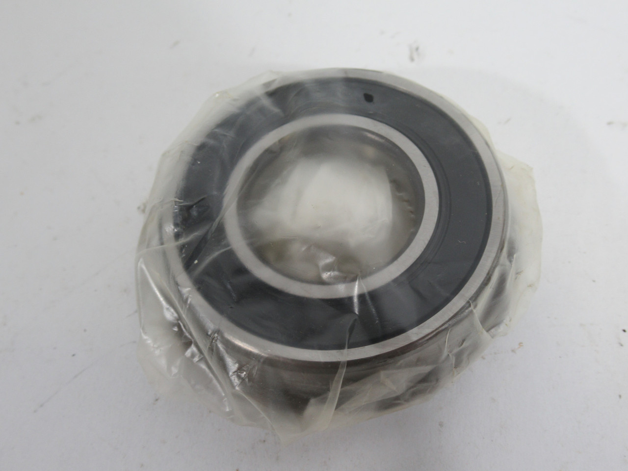 SKF 6205-2RSHN/C4GJN Ball Bearing w/Snap Ring 57.9mmOD 25mmID 15mmW ! NOP !