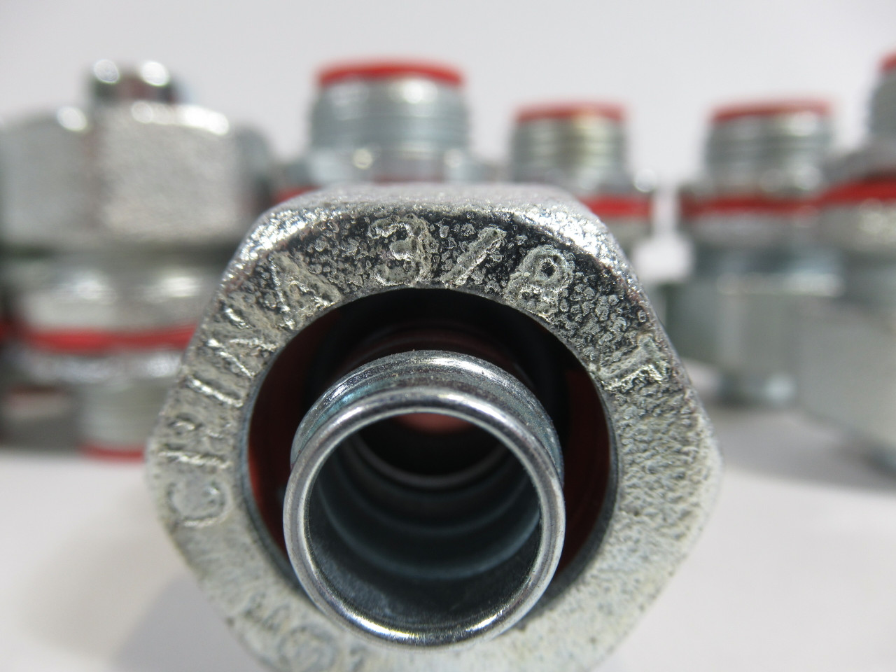 Generic 3/8 Liquid Tight Couplings 3/8 NPT RED Lot of 10 USED