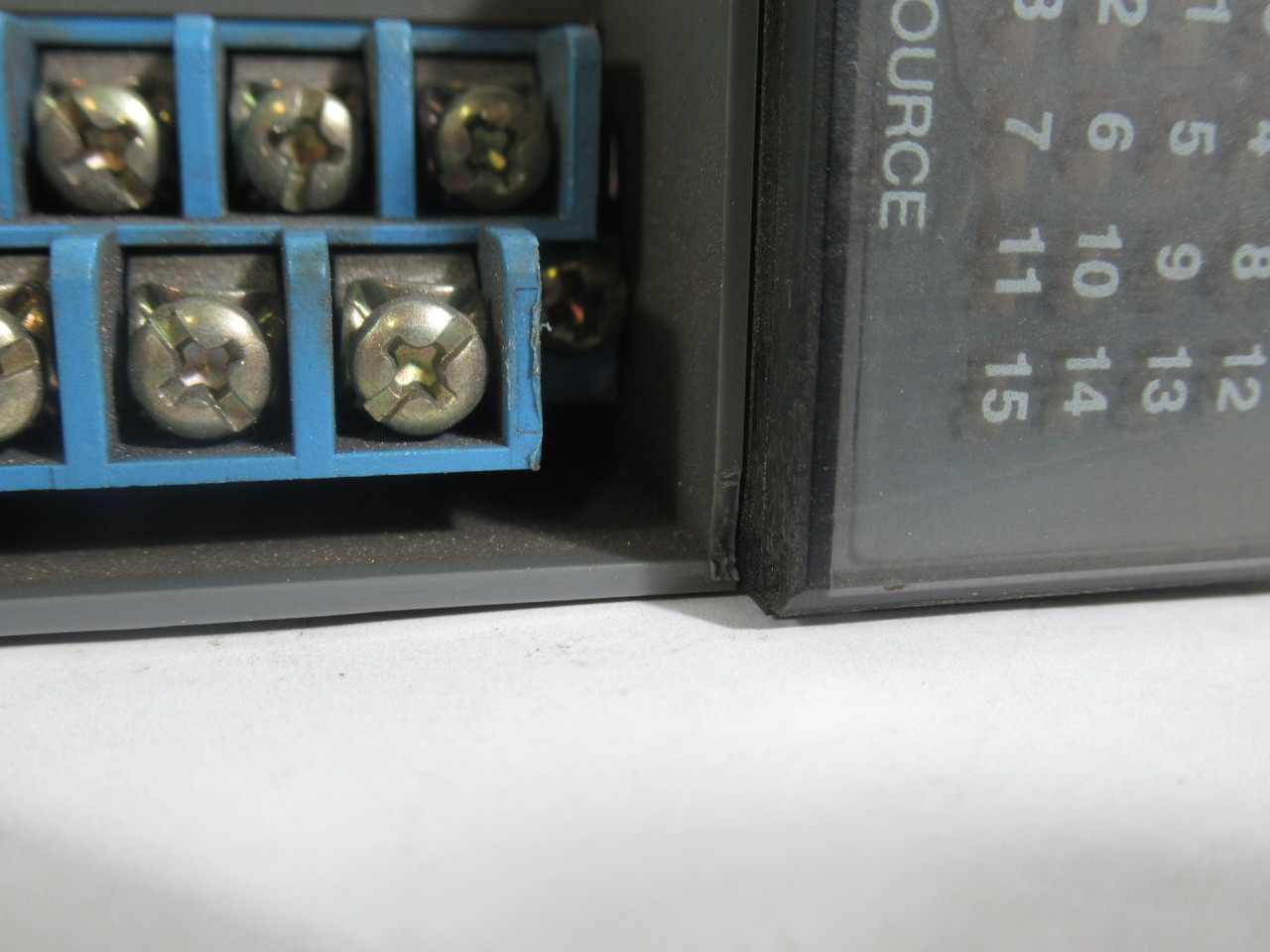 Allen-Bradley 1746-IV16 Ser C Input Module 40845-369-51 *Damaged Hinge* USED