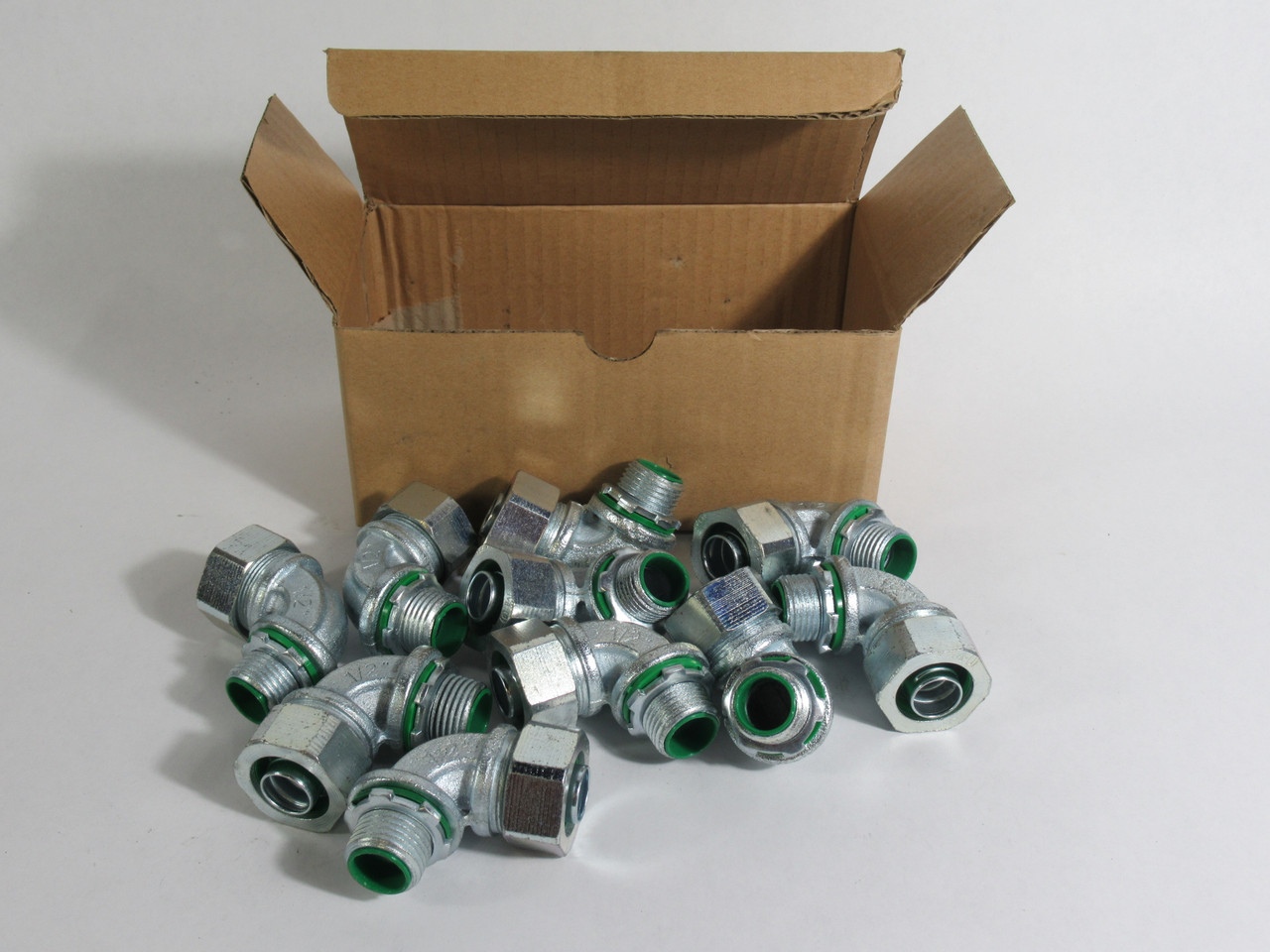 Nesco 491S Liquid Tight Connector 1/2" 90° Lot of 10 ! NEW !