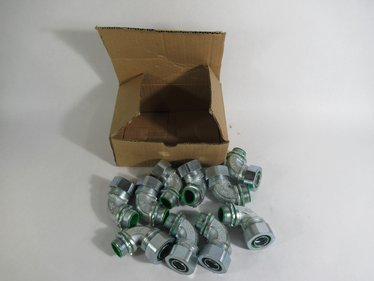 Nesco 492S Liquid-Tight Connector 90-deg 3/4" 10-Pack ! NEW !