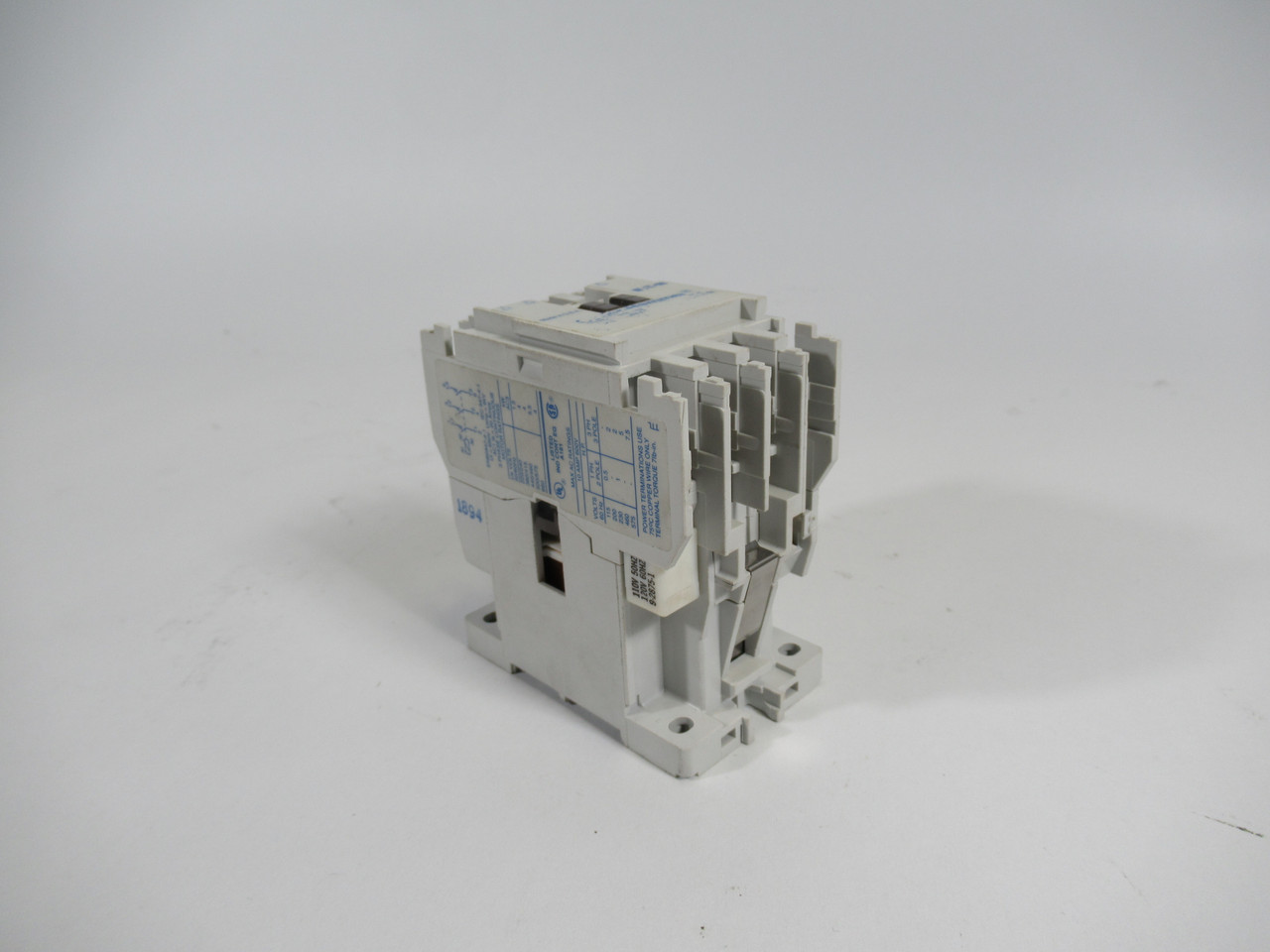 Cutler-Hammer CE15BN3AB Contactor 110/120V 50/60Hz 10A 600V USED