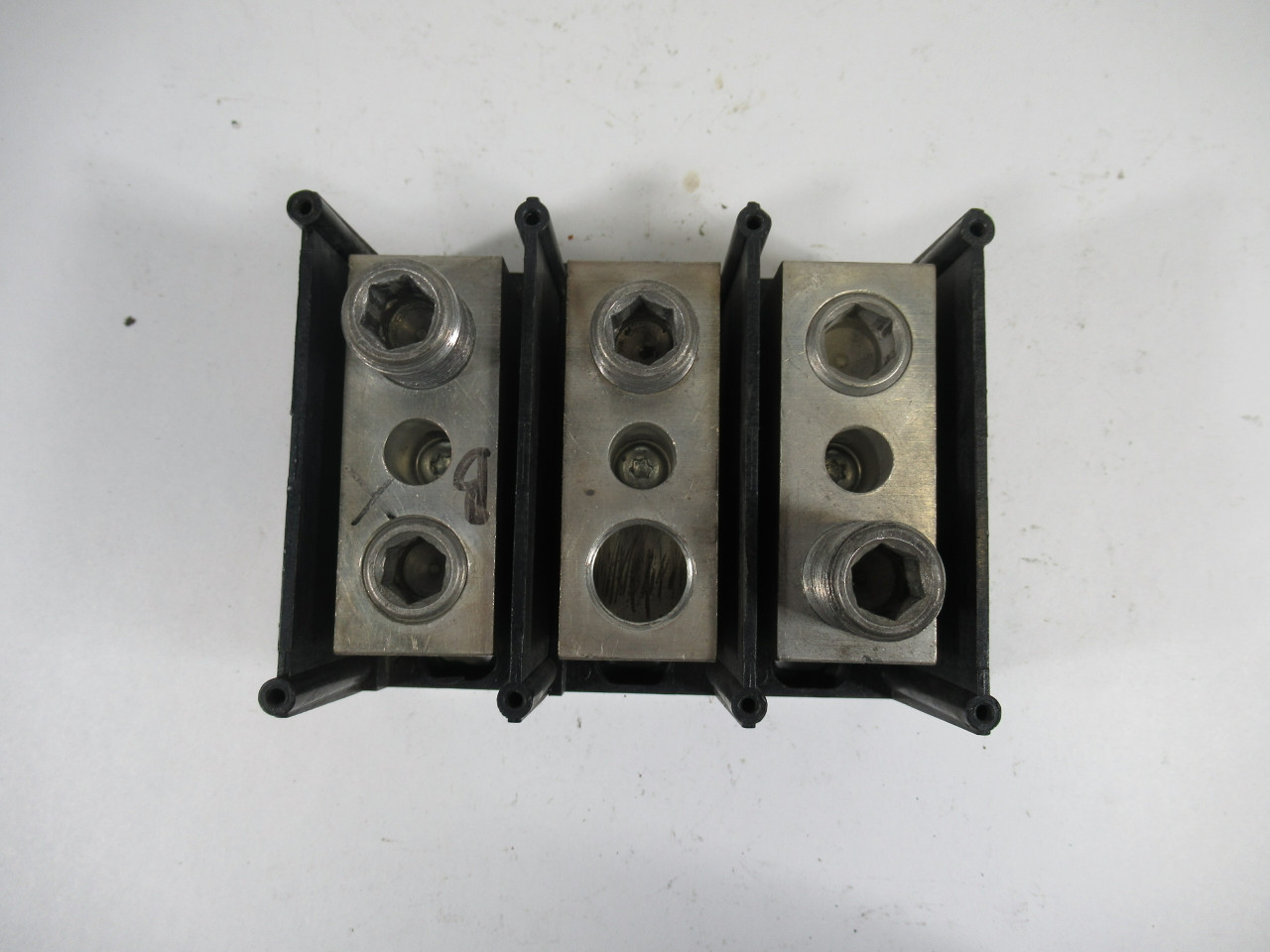 Ferraz Shawmut 67403 Power Distribution Block 3-Pole MISSING LUG USED