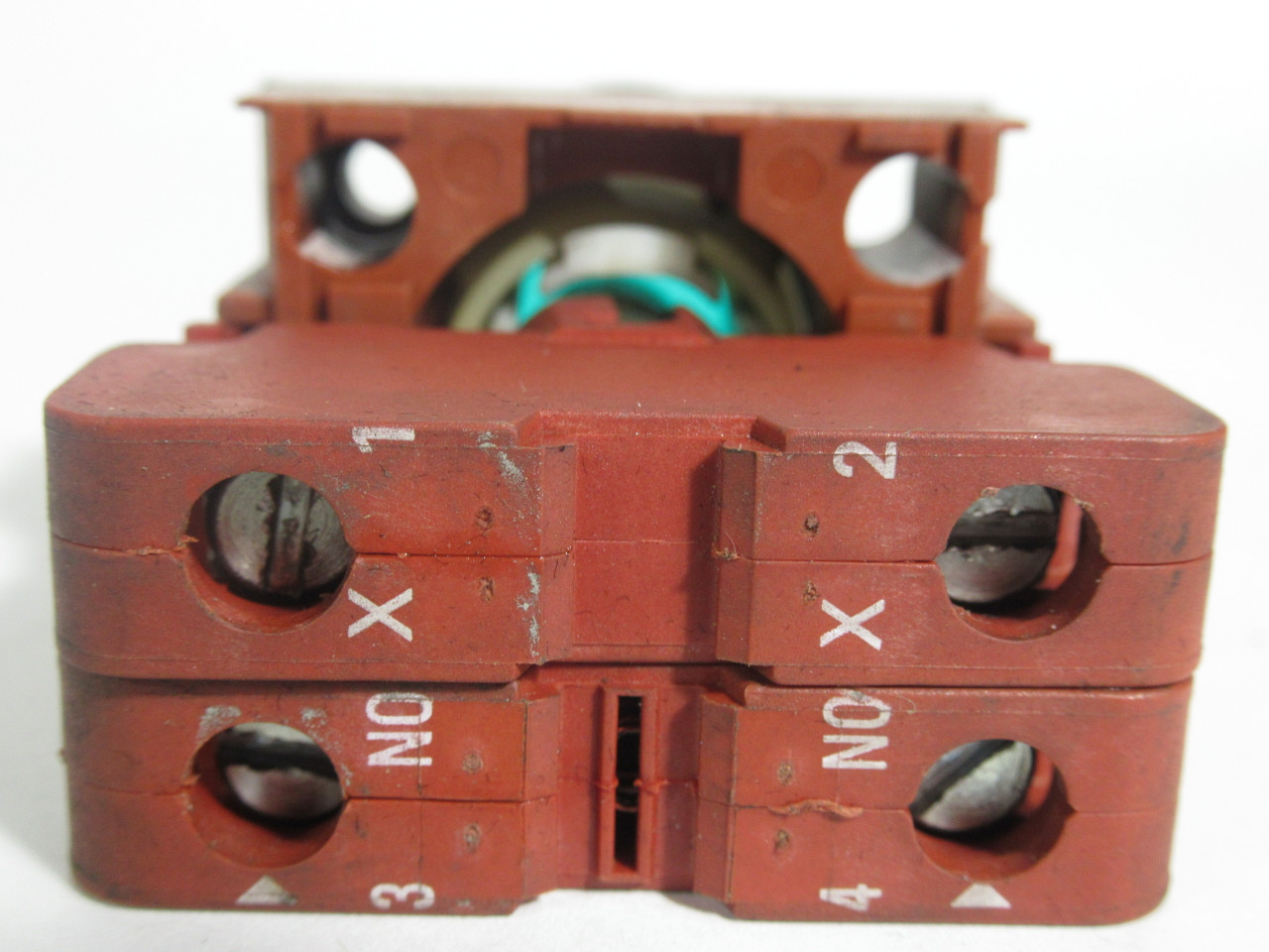 Siemens 3SB12-06-0AE01 Momentary Contact Illum. Push Button 1NO Green USED