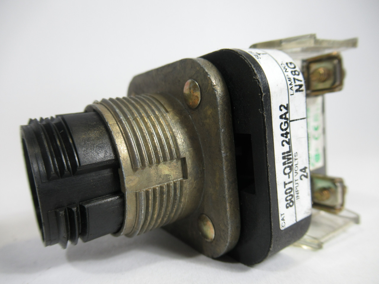 Allen-Bradley 800T-QML24XA2 Ser T Illum Mushroom Push Button 1NO No Cap USED