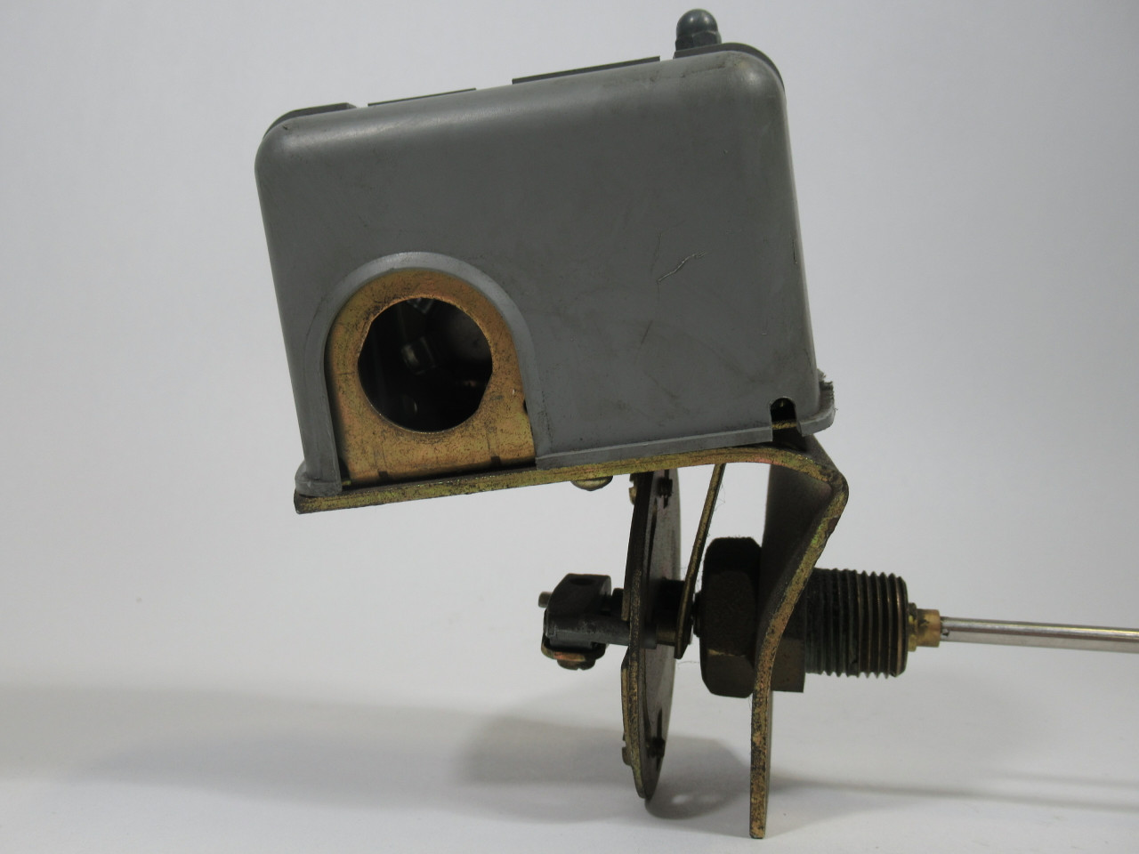 Square D 9037HG35R Float Switch 90 Deg. Offset Right Float NO BUSHING USED