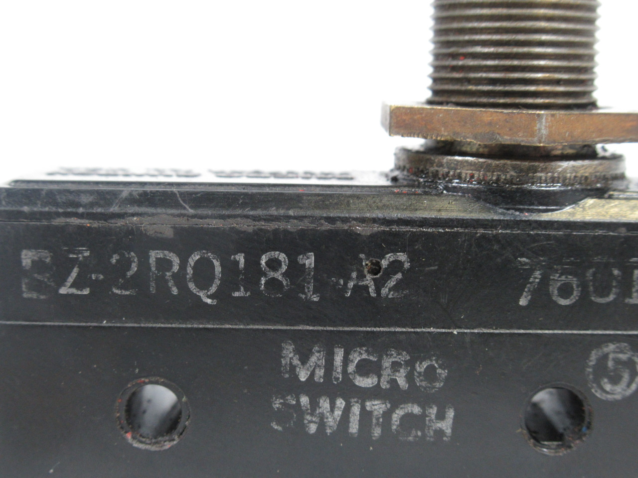 Microswitch BZ-2RQ181-A2 Roller Limit Switch 480VAC 15A USED