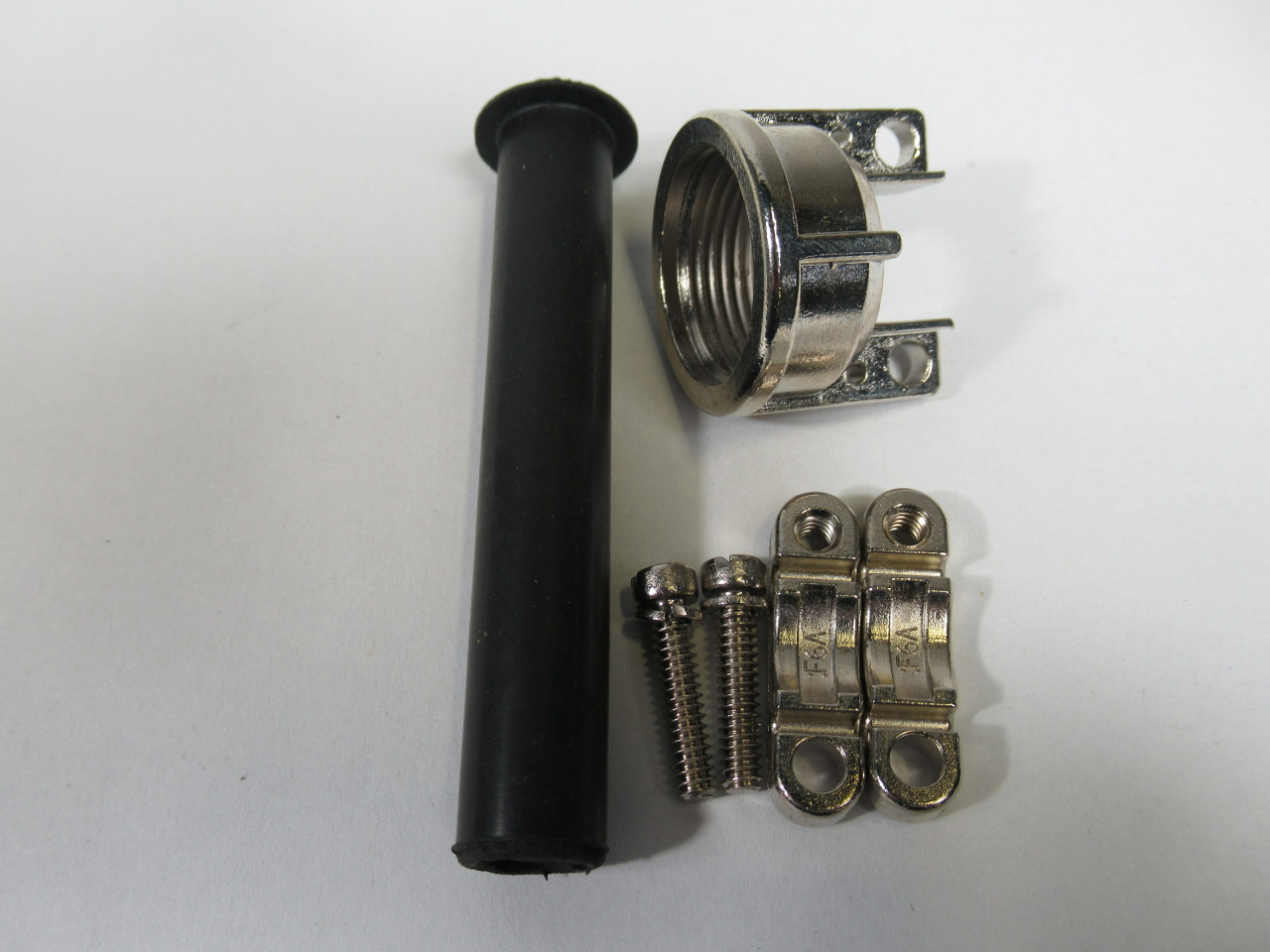 Amphenol 97-3057-1007-1 Cable Clamp w/Rubber Bushing NOP