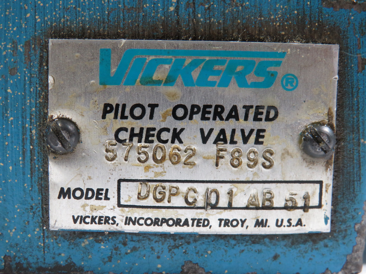 Vickers DGPC01AB51 Pilot Operated Check Valve 1/8" Ports USED