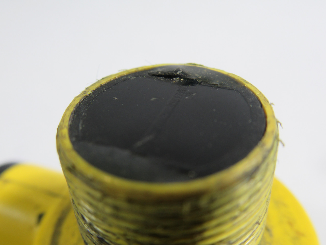 Banner T18SN6FF50Q Photoelectric Sensor 10-30VDC 50mm *COS DMG* USED