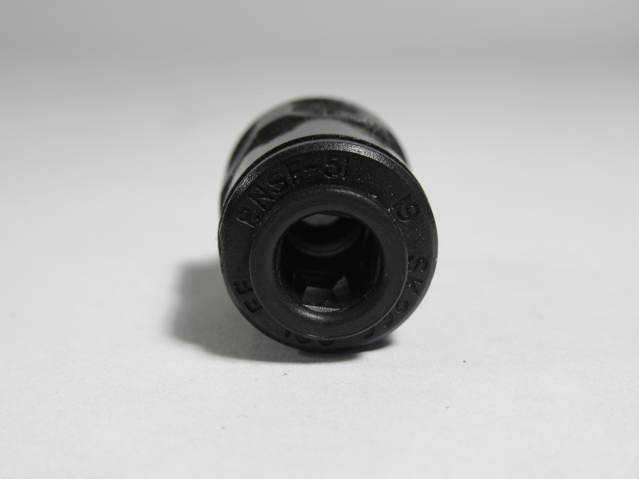 John Guest PM011012E Black Acetal Fitting 10mm OD 1/4" BSP USED
