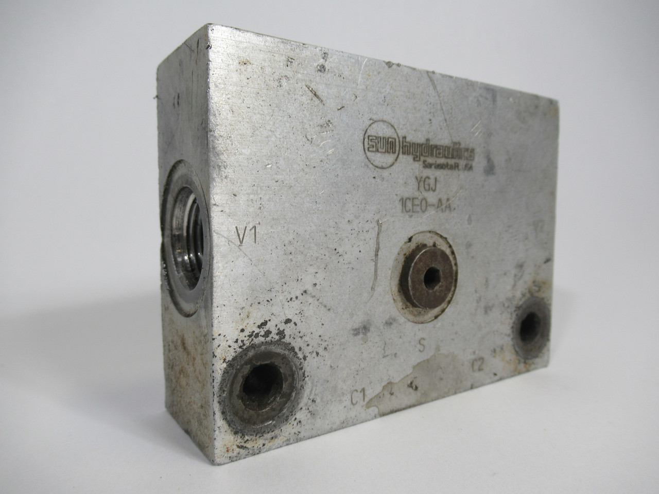 Sun Hydraulics YGJ Line Mount Manifold Cross Pilot w/Shuttle 3000psi max USED