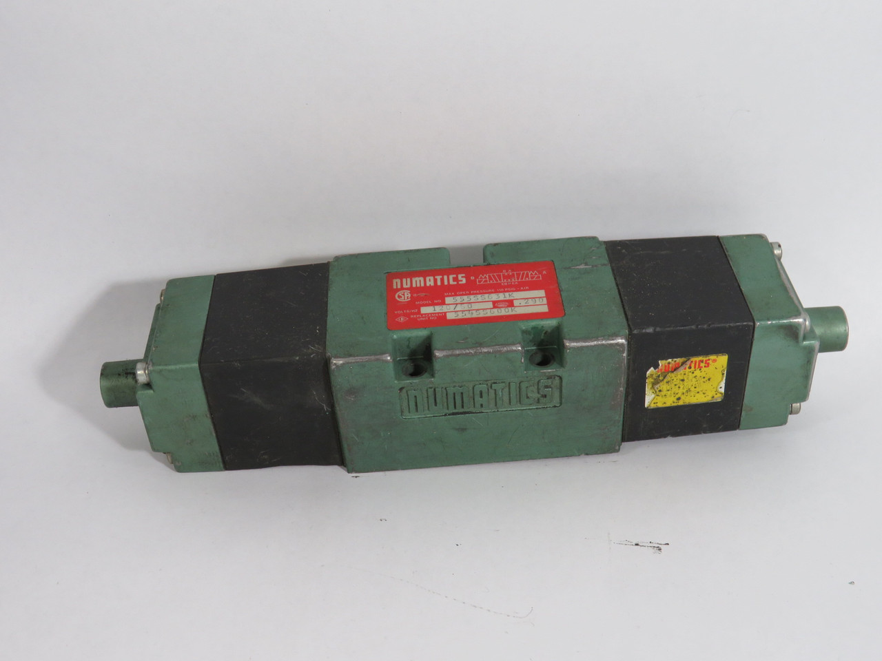 Numatics 555SS631K Solenoid Valve 120VAC 60Hz 0.290A USED