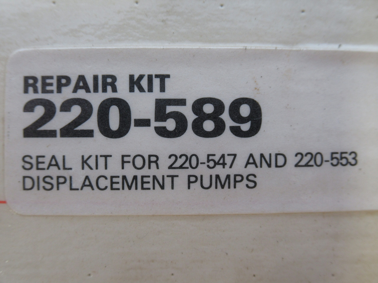 Graco 220-589 Displacement Pump Seal Kit *Shelf Wear* ! NEW !