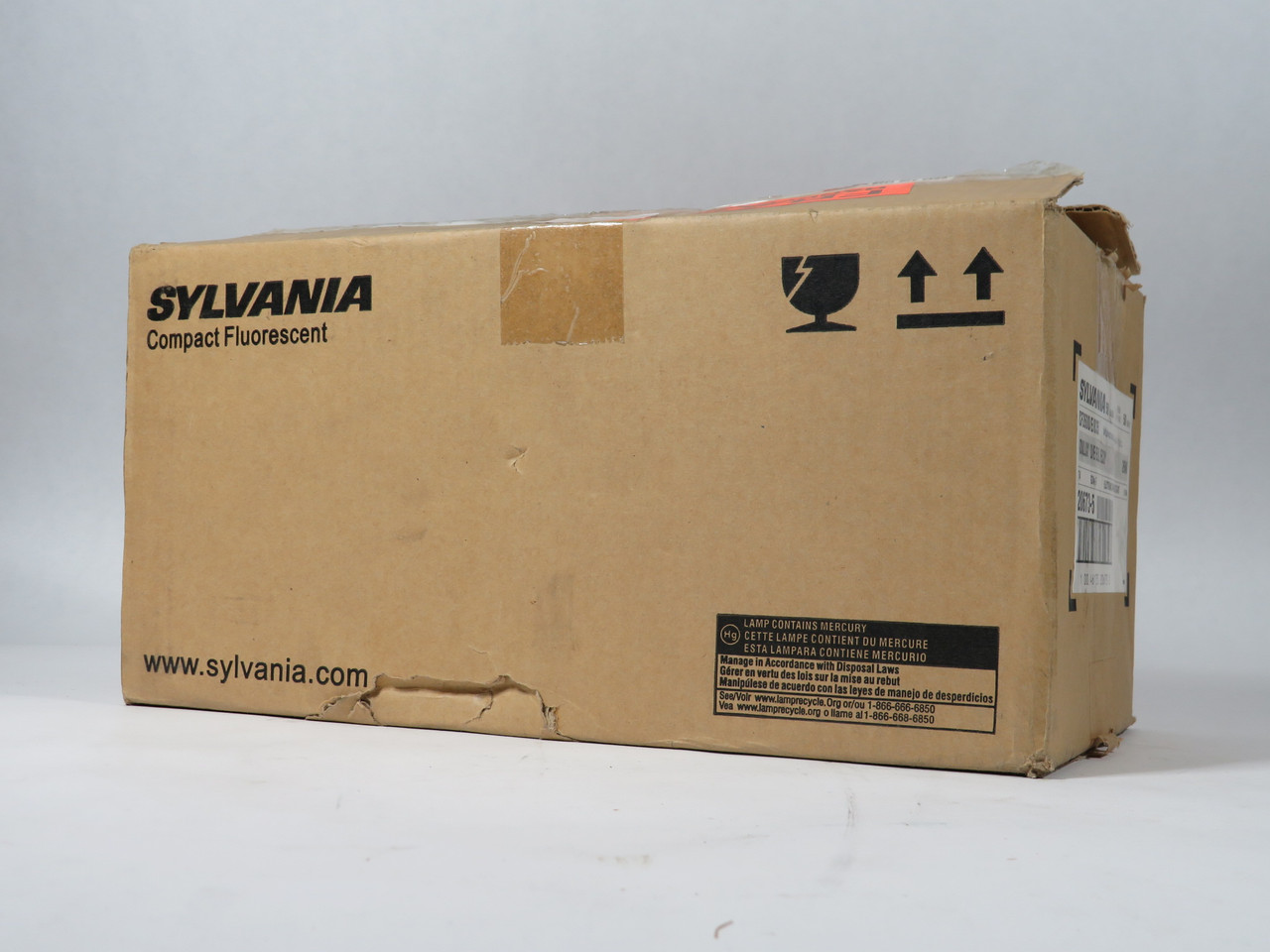 Sylvania CF26DD/E/835 Dulux Compact Fluorescent Bulb 26W Lot of 46 BOX DMG NEW