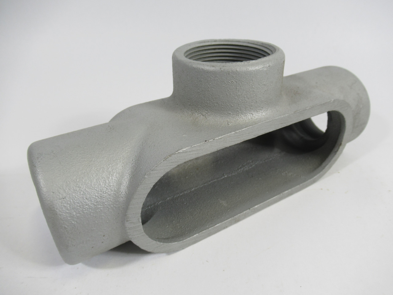 Appleton APPT57 Grayloy-Iron Tee Conduit Body 1-1/2" Form 7 w/o Cover NOP