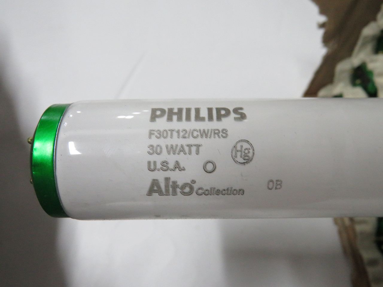 Philips F30T12/CW/RS Fluorescent Lamp 36" 30W LOT of 28 ! NEW !