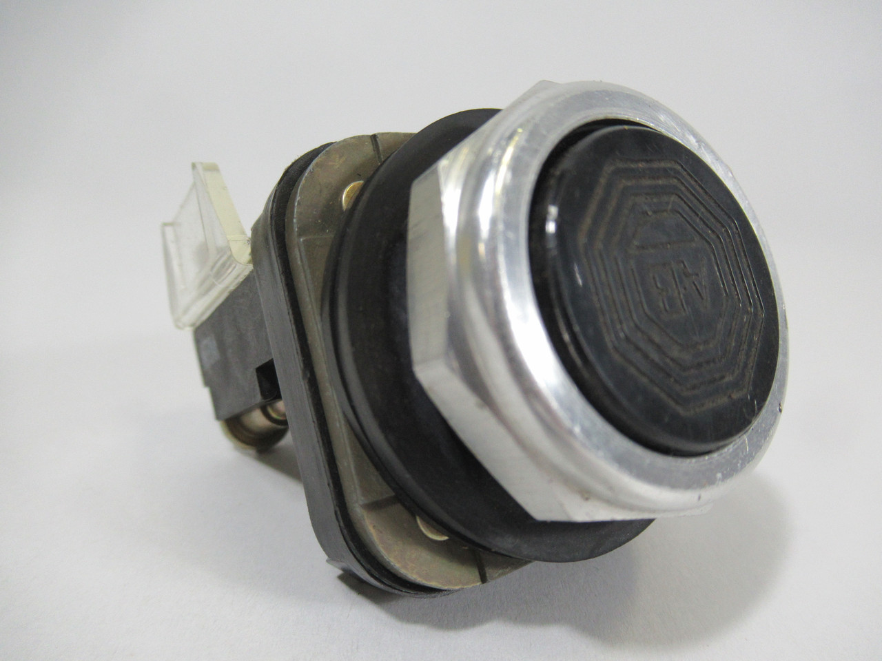 Allen-Bradley 800T-A2A Ser T Push Button Black Flush Head MISSING SCREWS USED