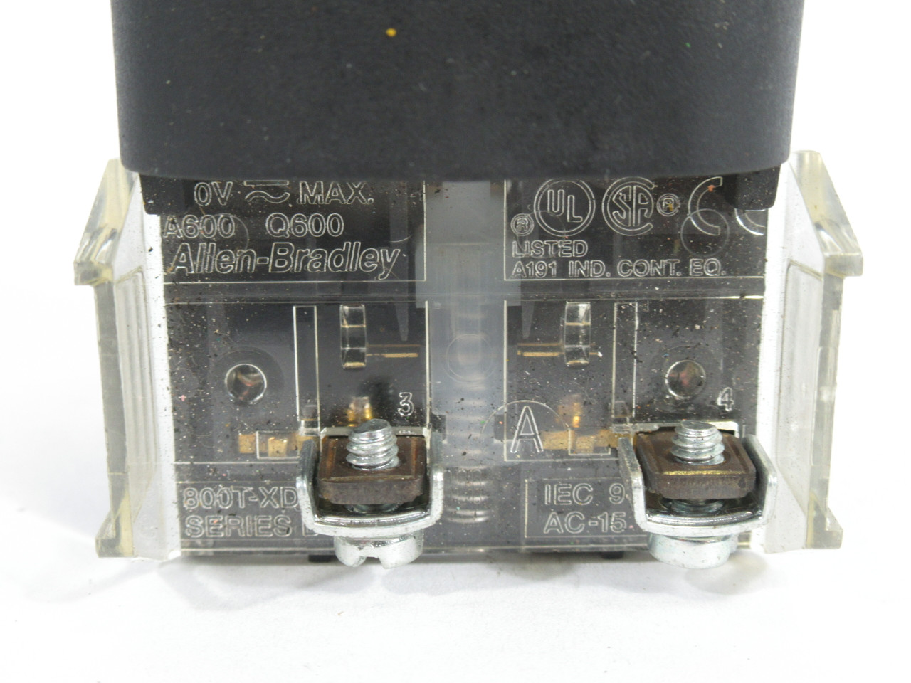 Allen-Bradley 800T-QA24GD1 Ser T Illuminated Push Button 24VAC/DC 1NO USED