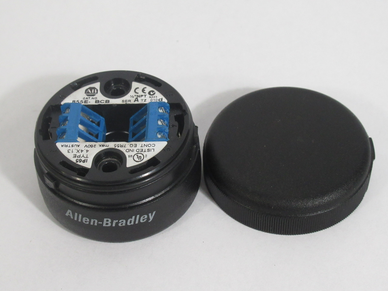 Allen-Bradley 855E-BCBC Ser. A Stack Light Surface-Mount Base w/ Cap USED