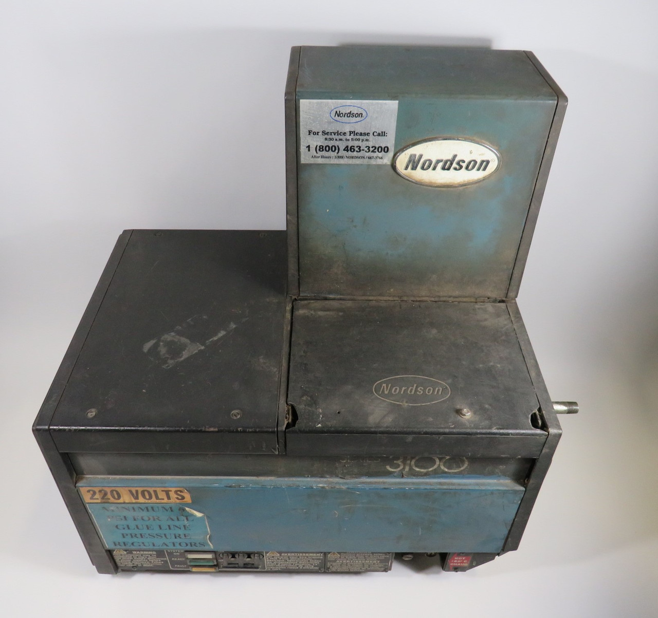 Nordson 3100-1AA32 Hot Melt Adhesive Applicator 200-240VAC MISSING Gauge USED