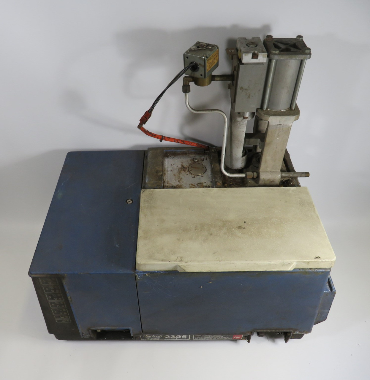 Nordson 2305 Hot Melt Adhesive Applicator 200-230VAC 23A MISSING COVER USED