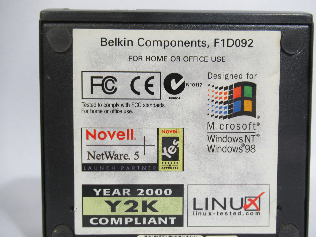 Belkin F1D092 OmniCube KVM Switch w/ F3X1835-06 Cable *Missing Screw* USED