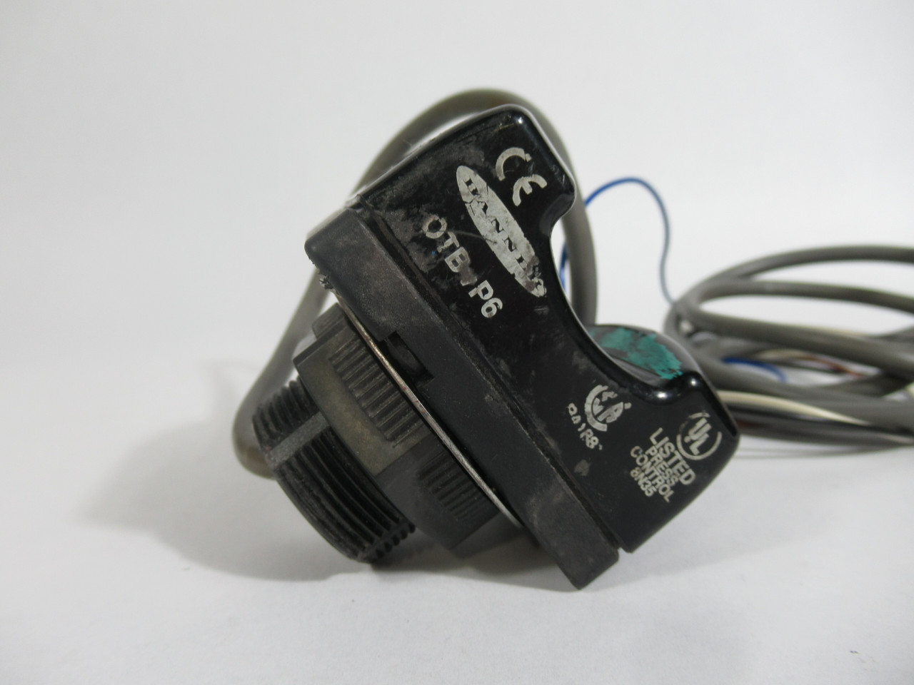 Banner OTBVP6 Momentary Action Touch Button 10-30VDC *No Cover* USED