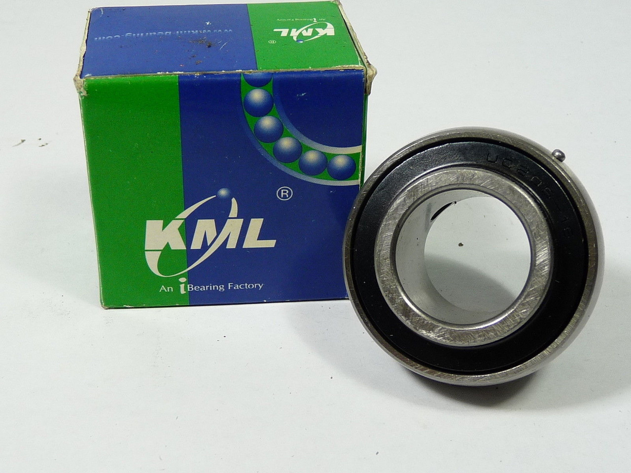 KML UC205-16 Axle Mounted Ball Bearing 1 ! NEW !