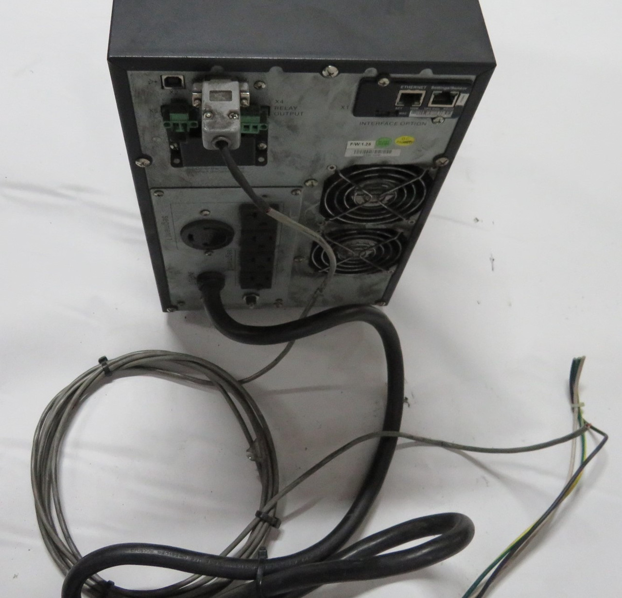 Eaton PW9130L3000T-XL Uninterruptible Power Supply 96VDC BROKEN Cover USED