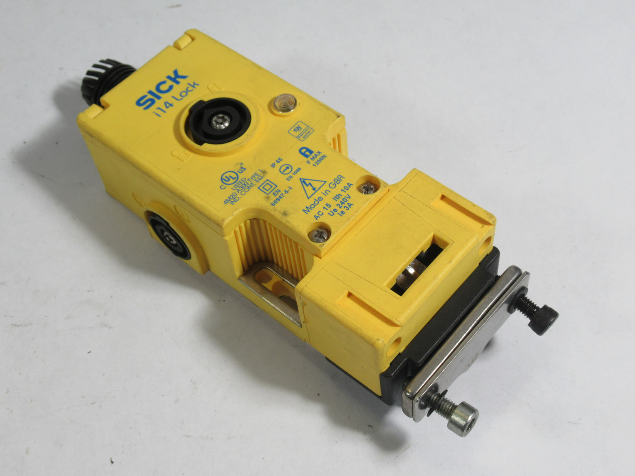 Sick i14-M0303 Sick Safety Locking Device 3A/240VAC 24VDC *No Cap* USED