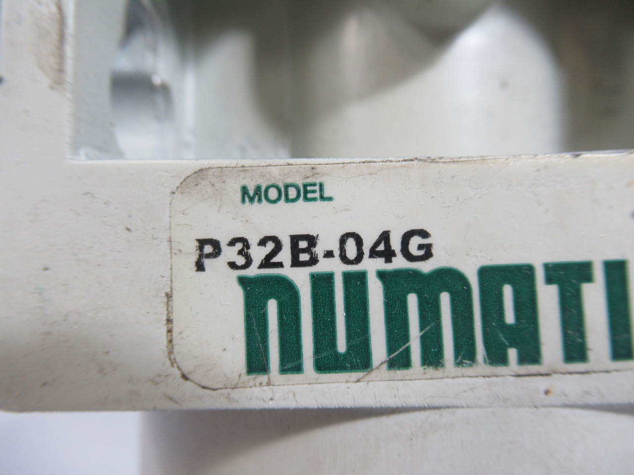 Numatics P32B-04G Particulate Filter/Regulator 1/2" NPTF MISSING PARTS ! AS IS !