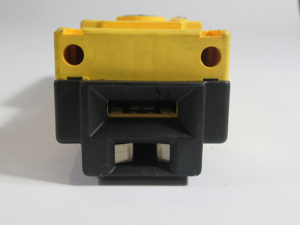 Sick i14-M0303 Safety Locking Device 3A/240VAC 2A/24VDC NO KEY USED